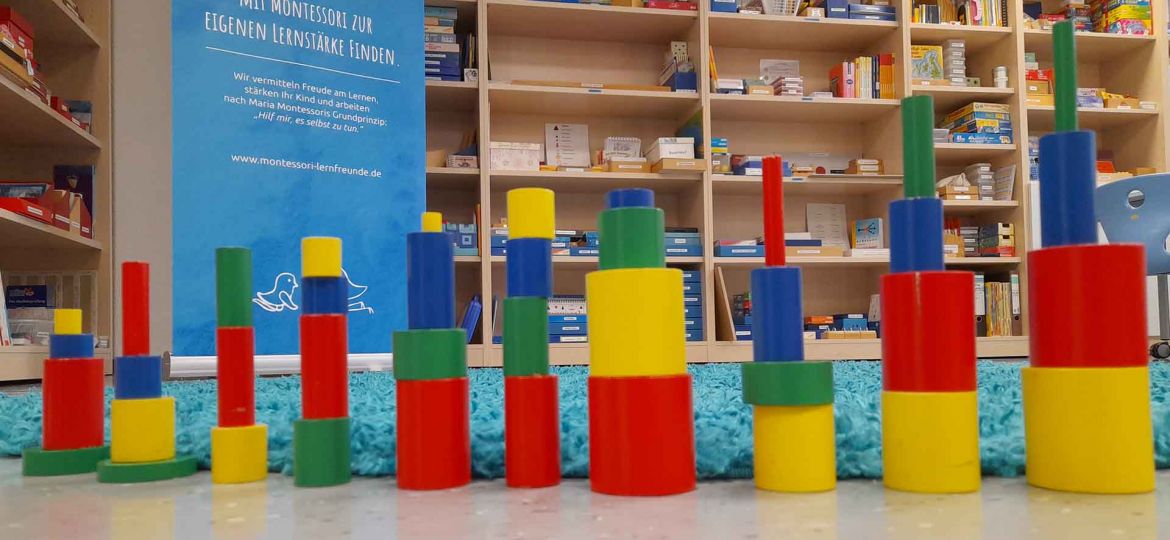 Farbige Zylinder - Montessori Lernmaterial